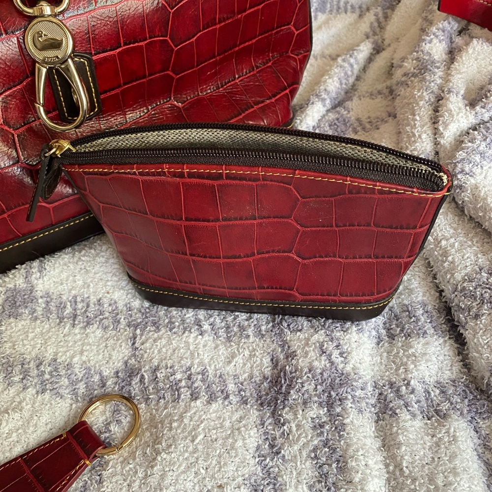 Dooney & Bourke set - Picture 5 of 8
